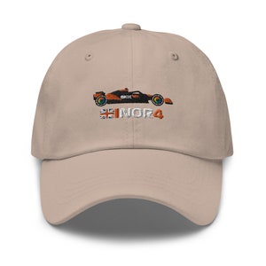 NOR4 2024 F1-bil | Broderad hatt