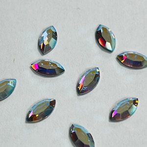 Hotfix Flatback Navette Strasssteine 8x4mm Swarovski Art. 2200 – 72er-Packung – Verschiedene Farben auf Lager – Perfekt und einfach mit Eisen aufzutragen