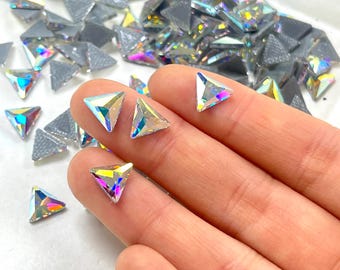 Strass termoadesivi Swarovski 2720 Vintage Triangle - Disponibili in vari colori e dimensioni.