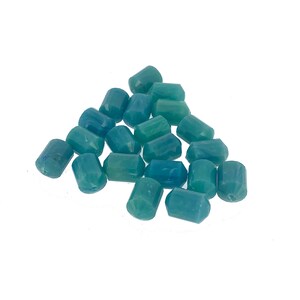 20 pcs Green German Beads  , 15x10 mm , Cone Beads