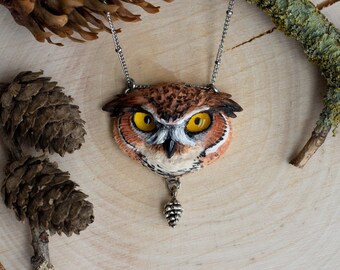 Owl necklace Chouette Forest horned owl Uggla yellow eyes polymer clay