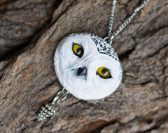 Snowy white owl necklace polyme clay Buho Eule pendant