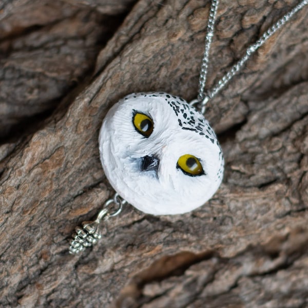 Snowy white owl necklace polyme clay Buho Eule pendant