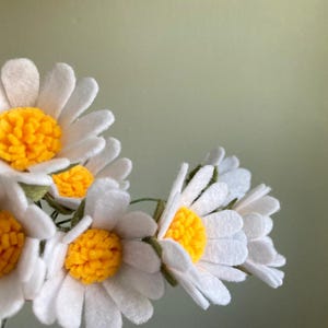 Felt daisy individual custom stem, build your own bouquet, get well flowers, sympathy, wedding, memorial, funeral, hypoallergenic image 5
