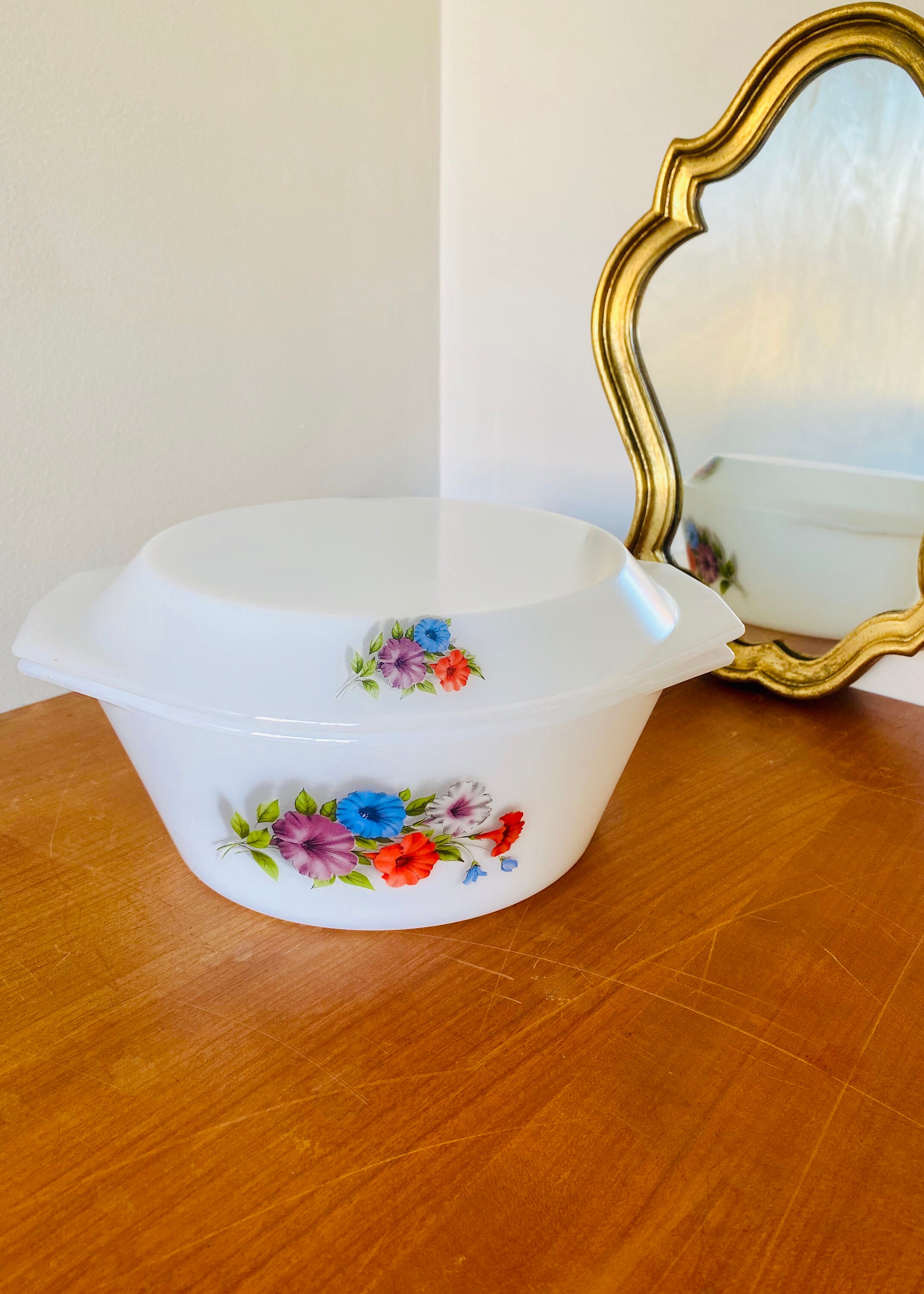 Cocotte Arcopal Vintage Motif Jonquilles Fleurs Jaunes - 23 Cm, Bon état