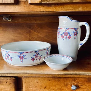 Toilet set from the 1930s, in Ceranord ceramic - France