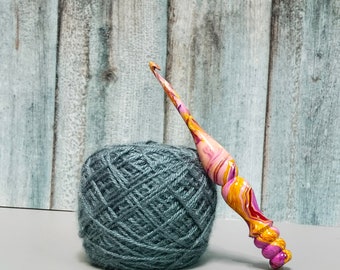 Rosewood Crochet Hooks mixed with Resin - Hand Turned Ergonomic Crochet Hooks - for Knitting Crocheting Accessories - Various Sizes