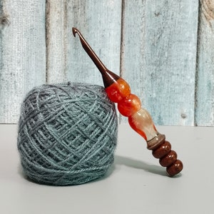 Rosewood Crochet Hooks mixed with Resin - Hand Turned Ergonomic Crochet Hooks - for Knitting Crocheting Accessories - Various Sizes