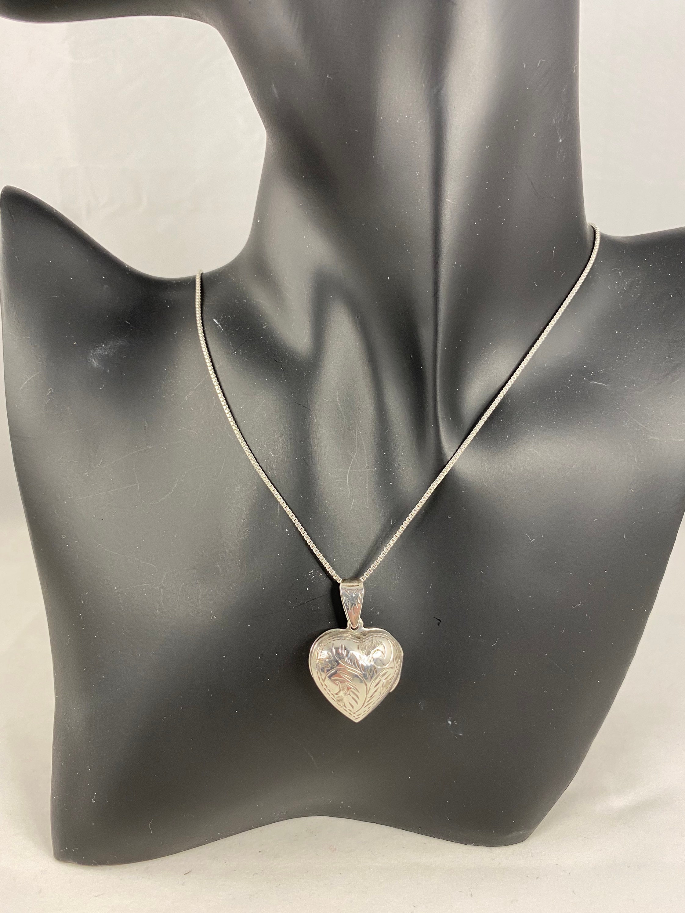 Vintage Sterling Silver Engraved Locket Etsy UK