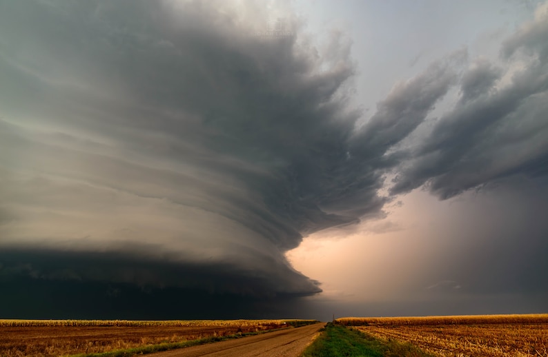 Mothership Supercell Thunderstorm With Lightning in Kansas - Etsy