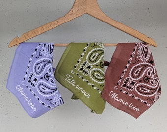 Bandana brodé à la main, personnalisable, 100% coton, couleur tendance, pour chien ou humain !