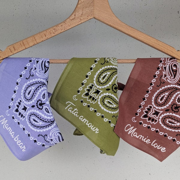 Bandana brodé à la main, personnalisable, 100% coton, couleur tendance, pour chien ou humain !