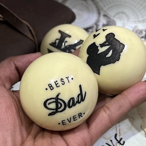 Cadeau voor papa Gegraveerde speelbal - Aangepast zwembad, gepersonaliseerde biljartbal, cadeau voor papa, vaderdagcadeaus, monogram, kerstcadeau