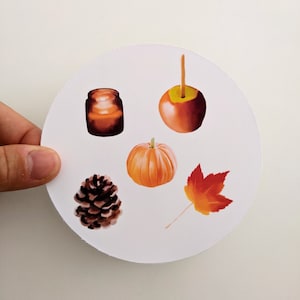 Fall Elements Circle Sticker, Illustrations d’automne dessinées à la main, Pour ordinateurs portables, Journaux, Bouteilles d’eau, Décalcomanie de montagnes russes