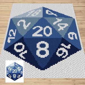 Könnte beinhalten: Eine blaue und weiße gehäkelte Decke mit einem großen 20-seitigen Würfeldesign. Der Würfel hat die Zahlen 12, 20, 8, 16, 4, 18, 6, 14, 2, 10 und 5.