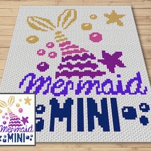 Può includere: Uno schema di uncinetto che presenta una coda di sirena con uno schema di colori rosa, viola e oro. Il testo "Mermaid Mini" è scritto in lettere blu sotto la coda.