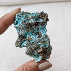 Yunnan sky blue crystalized hemimorphite Mineral Specimen crystal raw natural stone