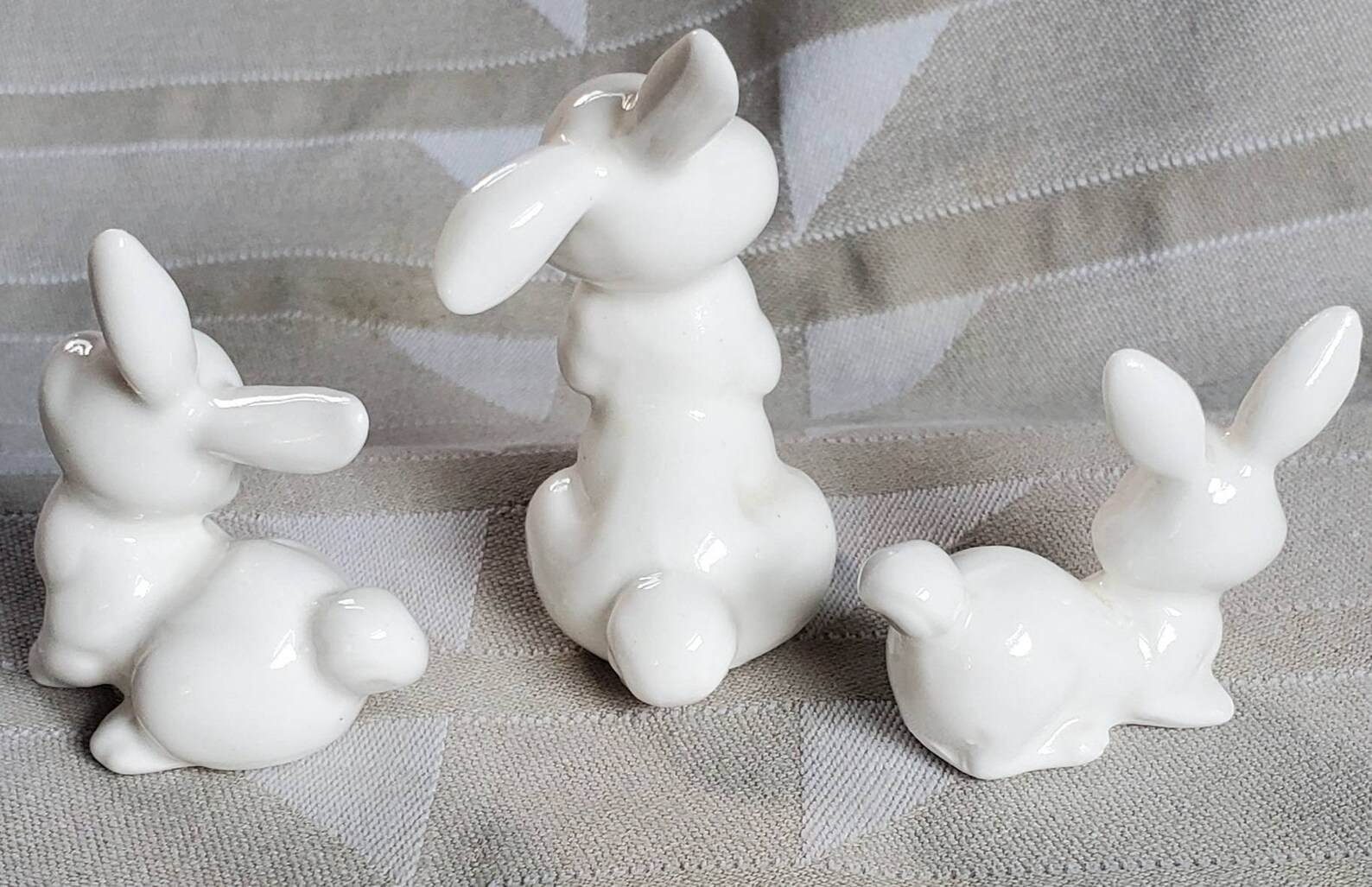 Set of 3 adorable white ceramic rabbits. Etsy