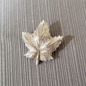 Vintage Canadian maple leaf brooch by Keyes