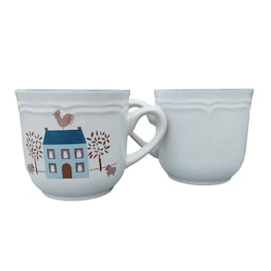 2 Vintage Heartland International Coffee Mugs