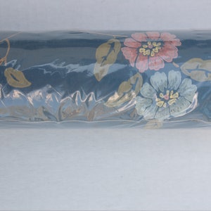 Vintage Blue Floral Wallpaper