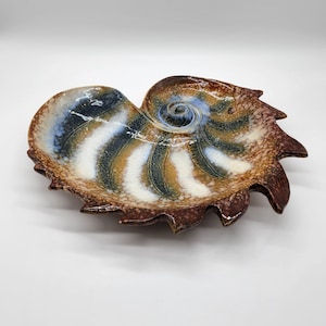 Vintage Ceramic Shell Plate/Shell Trinket Tray/Sea Shell Home Decor