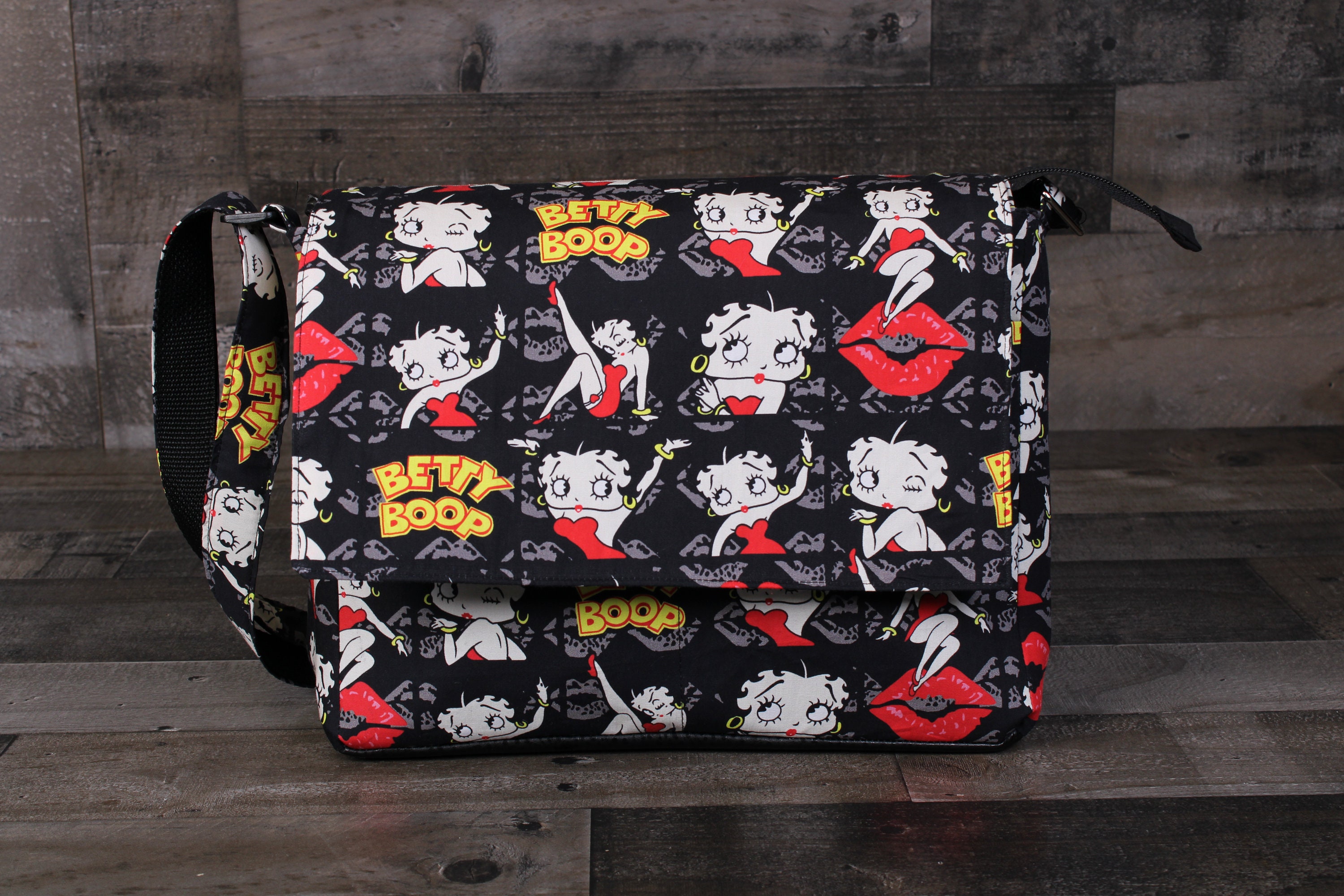 Betty Boop Handbag. Betty Boop Purse. Betty Boop Bag. Betty boop. Handbag. Purse. Travel Bag