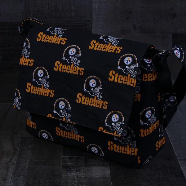 Pittsburgh Steelers Handbag. Pittsburgh Steelers Purse. Steelers Handbag. Steelers Bag. Handbag. Purse. Travel Bag