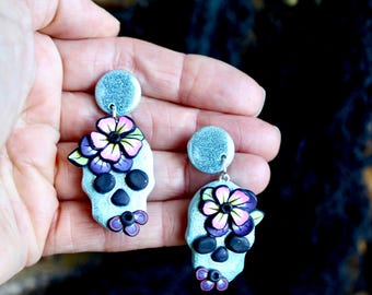 Sugar skull earrings, Day of the dead jewelry, Dia de los Muertos earrings, Floral skull earrings, Pink turquoise Skull earrings, Festival