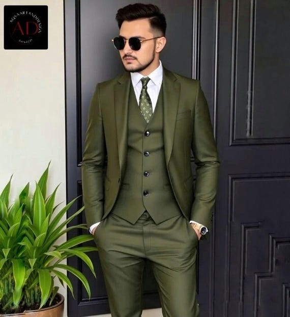 Olive Green Men's 3-Piece Suit: Slim Fit Wedding Groom Attire