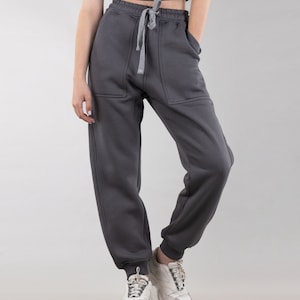 Gray Warm Sweatpants With Side Pockets And Elastic Waist, Sportswear Women, Unisex Insulated Streetwear Pants, Streetwear Women's Pants