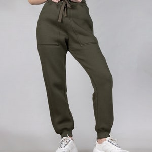 Gray Warm Sweatpants With Side Pockets And Elastic Waist, Sportswear Women, Unisex Insulated Streetwear Pants, Streetwear Women's Pants