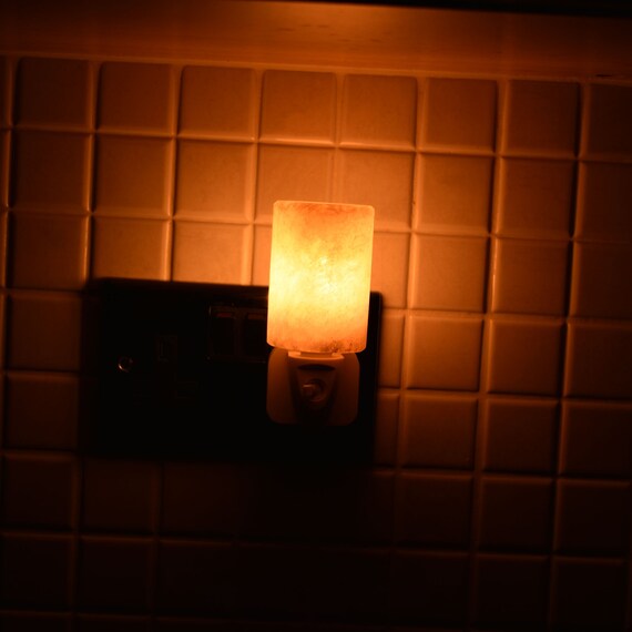 Himalayan salt rock night light deals