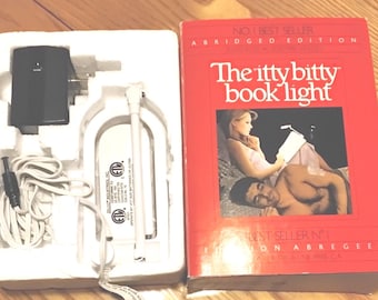 Vintage 1983 Zelco The Itty Bitty Book Light w/Original Box Unused PLUG IN