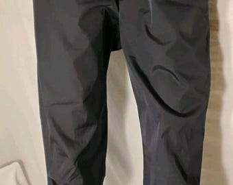 Woman's Vintage 90s New Balance Swishy Pants with Bottom Leg Zippers, Size Large