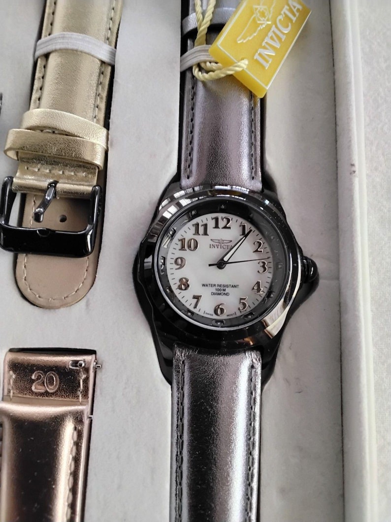 Vintage Invicta Watch Swiss Movement MOP Limited Edition Set Model 5107 image 5