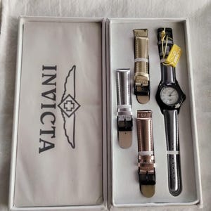 Vintage Invicta Watch Swiss Movement MOP Limited Edition Set Model 5107 image 4