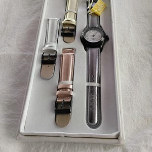 Vintage Invicta Watch Swiss Movement MOP Limited Edition Set Model 5107 image 2