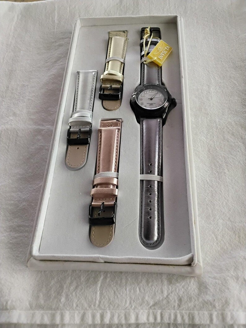 Vintage Invicta Watch Swiss Movement MOP Limited Edition Set Model 5107 image 2