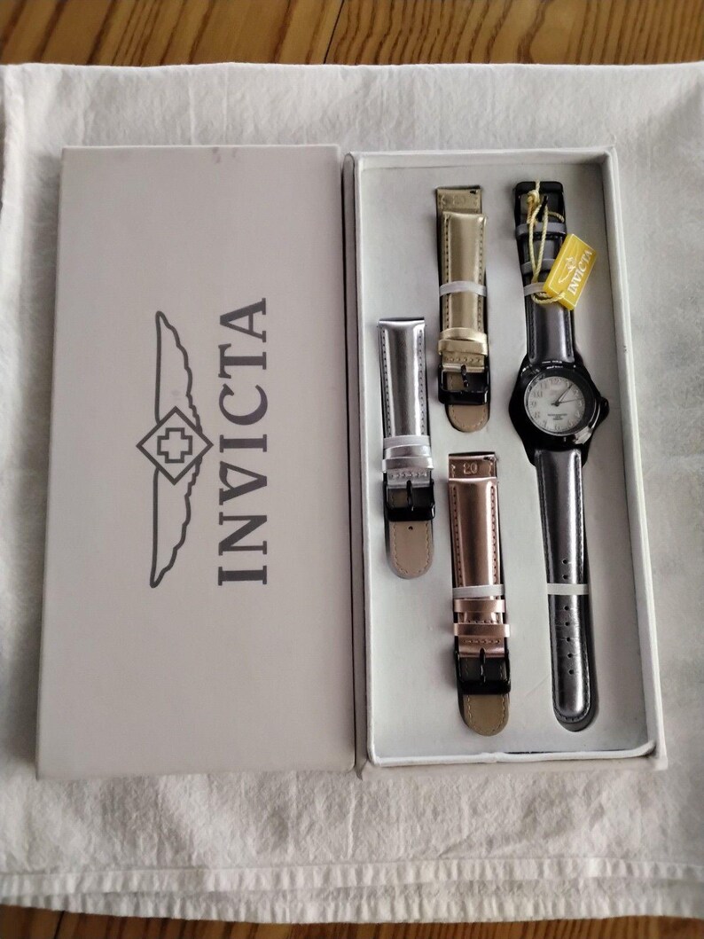 Vintage Invicta Watch Swiss Movement MOP Limited Edition Set Model 5107 image 3