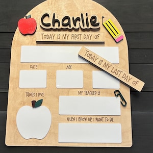 Eerste dag, laatste schooldag, droog uitwisbaar bord, back to school-fotorekwisiet, gepersonaliseerd