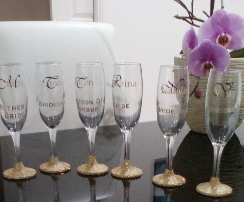 Personalised Champagne Flutes Set of 6 Wedding Party Gold Glitte Personalised Champagne Flutes Set of 6 Wedding Party Gold Glitte