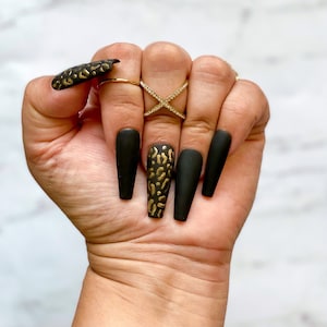 Press on nails - Matte Black - Leopard Print - Chrome Powder