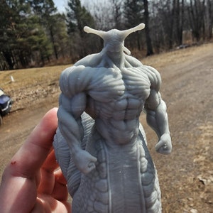 Buff Snail | Dark Artefact Designs | UNPAINTED Miniature in Resin