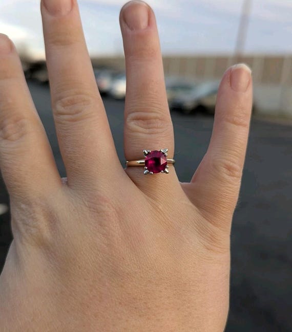 Vintage solitaire large ruby ring - image 6