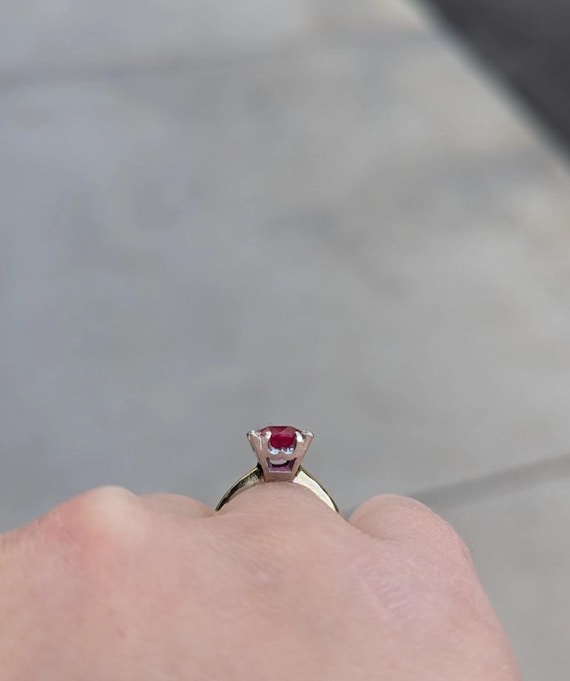 Vintage solitaire large ruby ring - image 3
