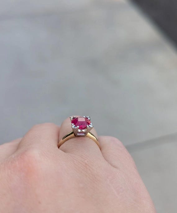 Vintage solitaire large ruby ring - image 2