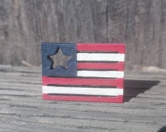 Rustic American flag shelf sitter, Fourth of July decoration - 1:12 dollhouse miniature