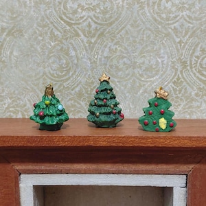 Christmas Tree Figurine - 1:12 Scale Dollhouse Miniature