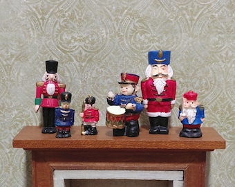 Christmas Toy Soldier or Nutcracker Figurine - 1:12 Scale Dollhouse Miniature